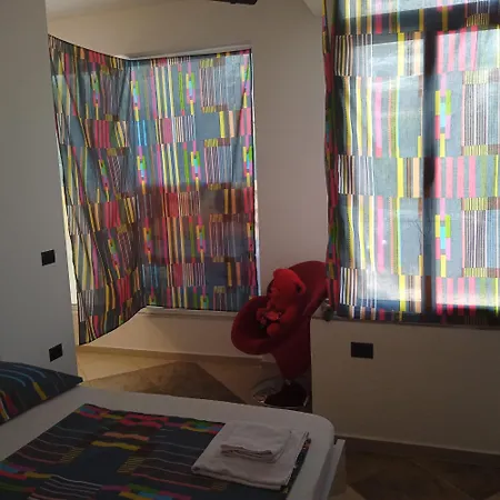 Thousand Kisses Apartment